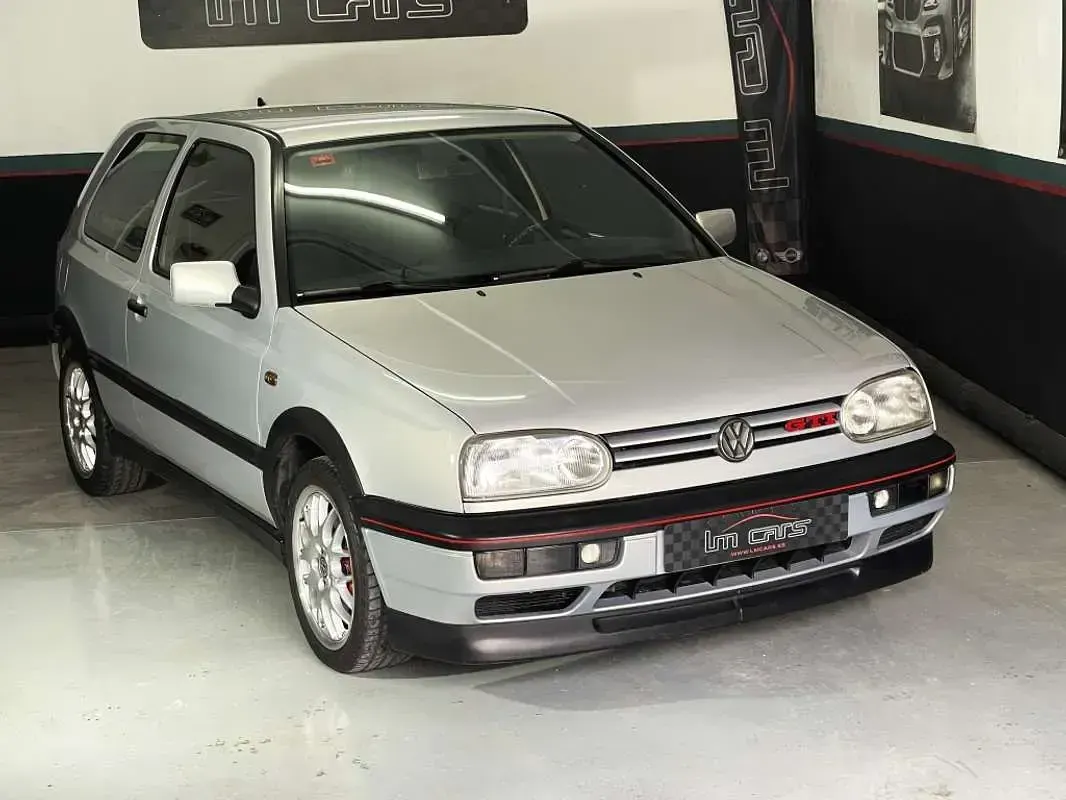 Occasion VW Golf III GTI 117 ch (86 kW) 1996 Gris Citadine