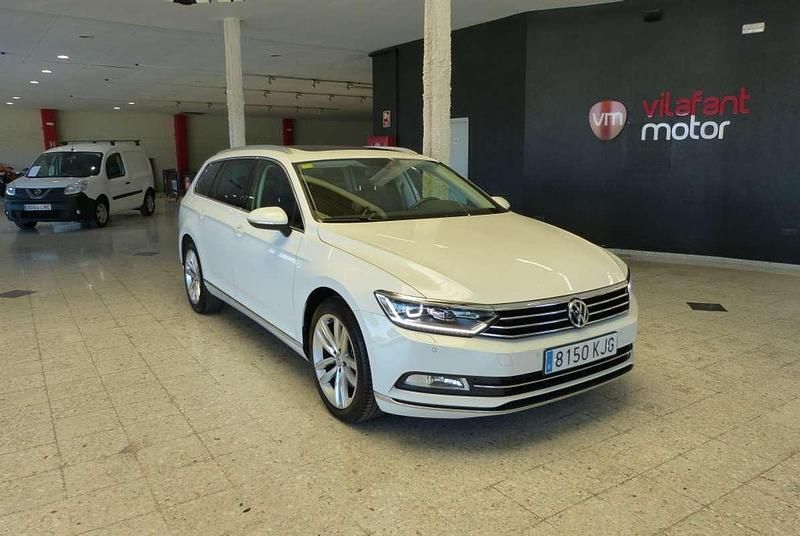 Blanco Usado 2018 VW Passat Sport Familiar | 22.900 € (Un poco caro) - Imagen 1/4