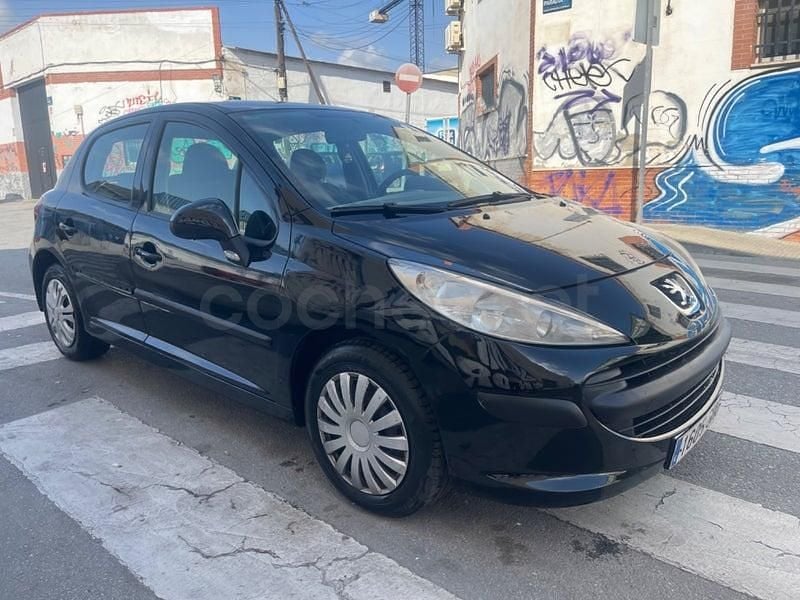 Usado Peugeot 207 Sport 70 CV (51 kW) 2009 Negro Berlina