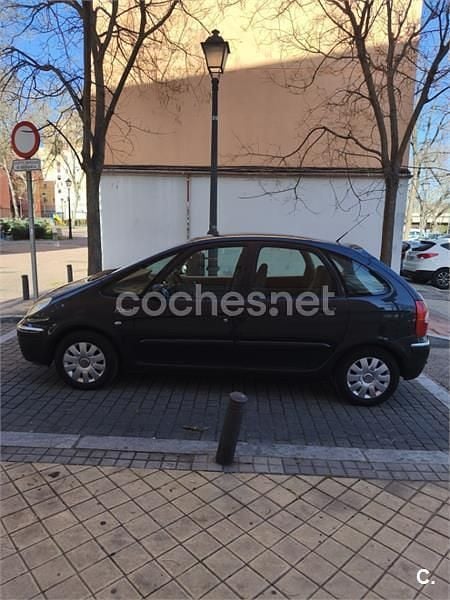 Usado Citroën Xsara Picasso Exclusive 110 CV (80 kW) 2008 Negro Monovolumen