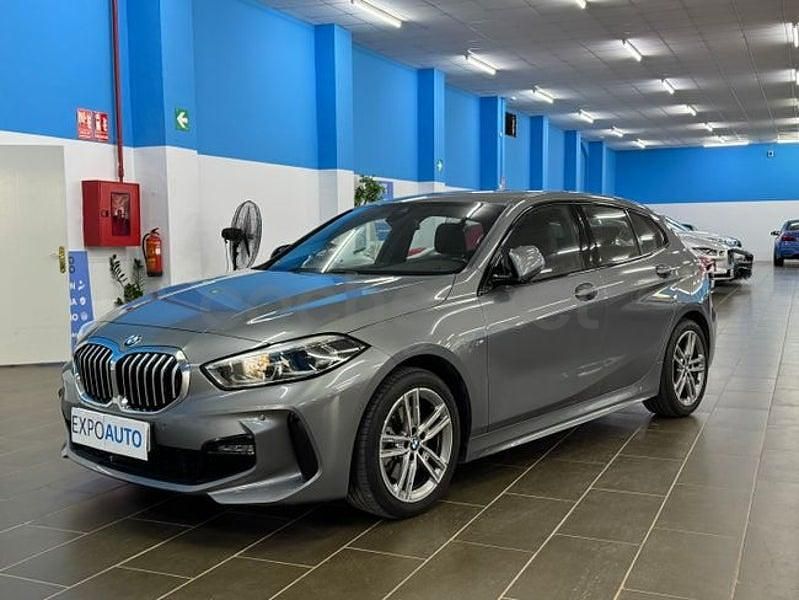 Usado BMW 118 Comfort Edition 136 CV (100 kW) 2023 Gris / plata Utilitario