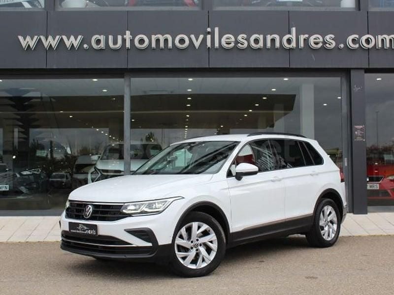 Usado VW Tiguan Life 150 CV (110 kW) 2021 Blanco SUV