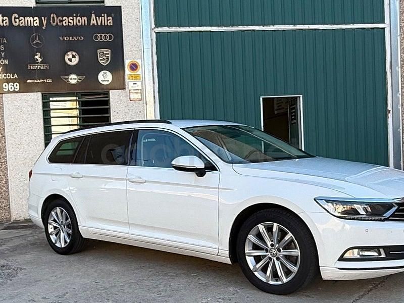 Usado VW Passat Advance 150 CV (110 kW) 2017 Blanco Familiar