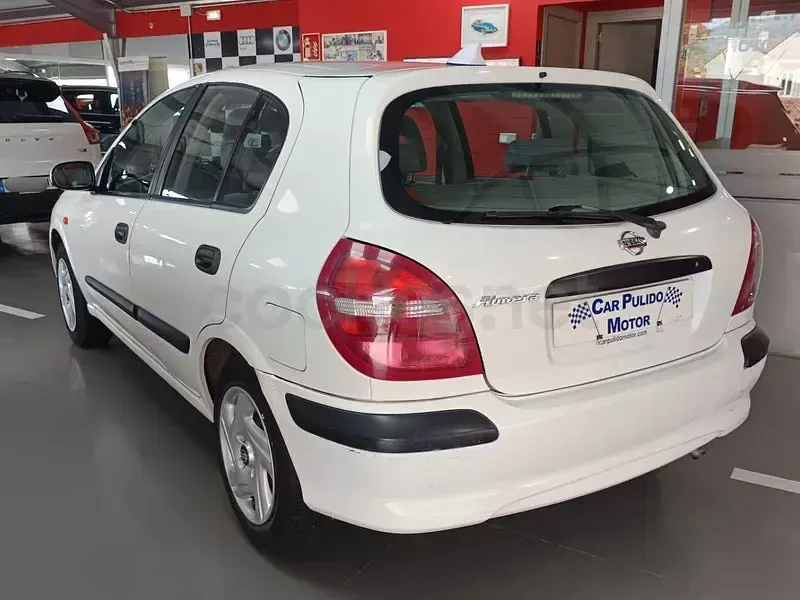 Usado Nissan Almera Comfort 90 CV (66 kW) 2001 Blanco Berlina