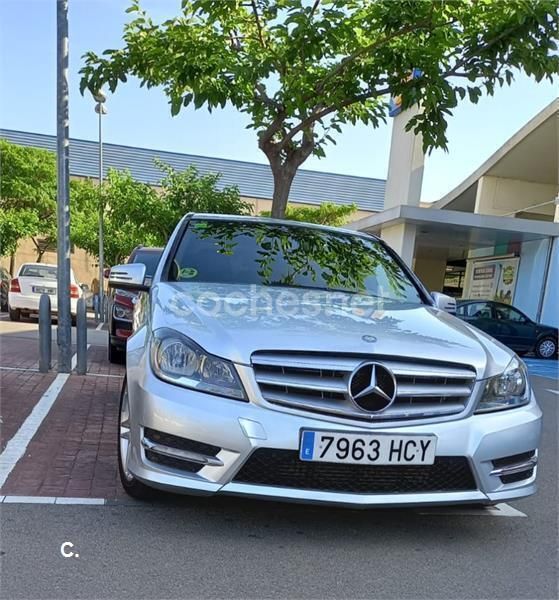 Usado Mercedes C200 Avantgarde 136 CV (100 kW) 2011 Gris / plata Berlina