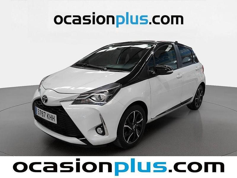 Usado Toyota Yaris 111 CV (81 kW) 2018 Blanco Utilitario