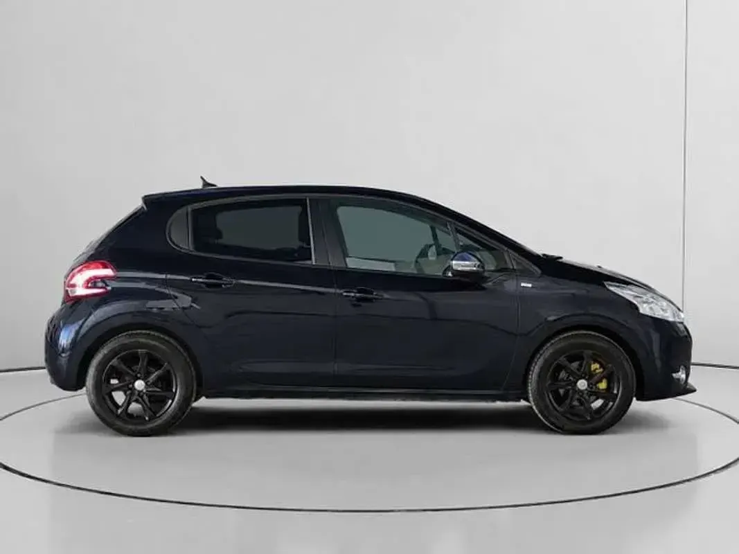 Usado Peugeot 208 Style 82 CV (60 kW) 2015 Azul Utilitario
