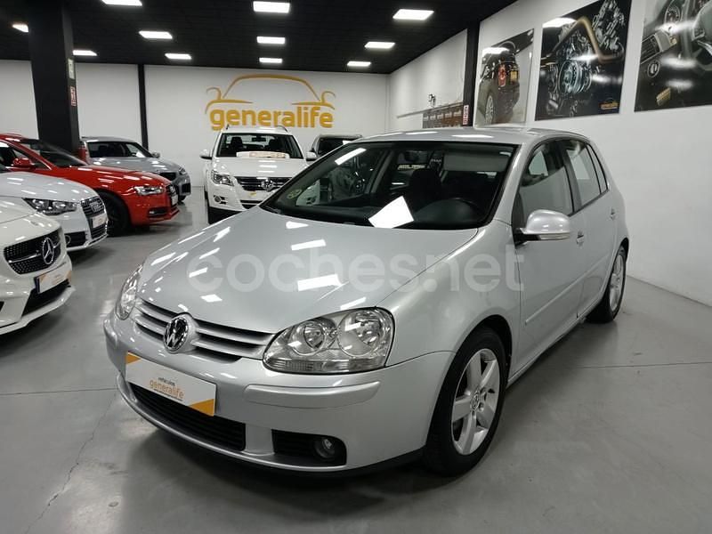 Gris / plata Usado 2007 VW Golf V Sportline Berlina | 7900 € (Precio justo) - Imagen 1/4