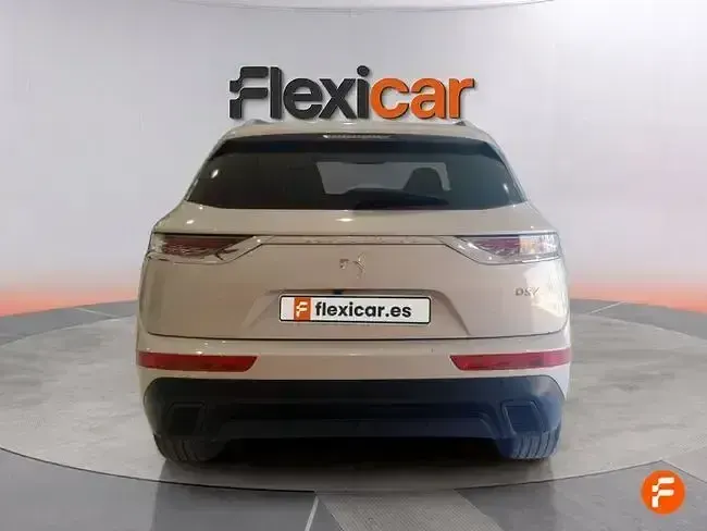 Usado DS Automobiles DS7 Crossback Chic 130 CV (95 kW) 2020 Gris SUV