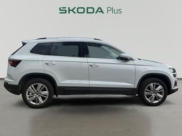 Usado Skoda Karoq Selection 150 CV (110 kW) 2025 Blanco SUV