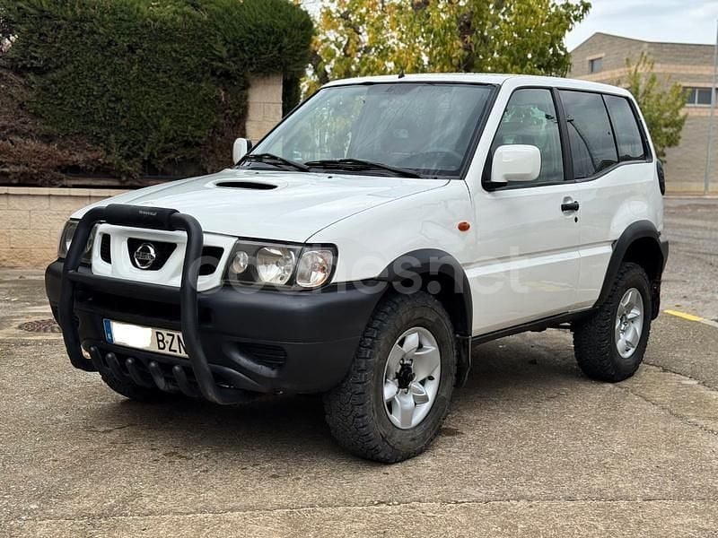 Blanco Usado 2002 Nissan Terrano Comfort SUV | 6990 € (Super precio) - Imagen 1/4