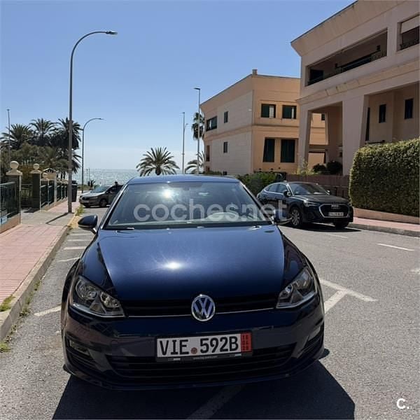Usado VW Golf VII Edition 105 CV (77 kW) 2014 Azul Berlina