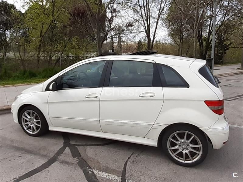 Usado Mercedes B180 Sport Edition 109 CV (80 kW) 2011 Blanco Monovolumen