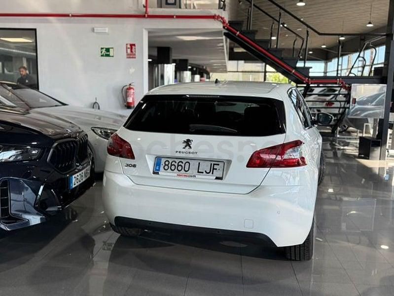 Usado Peugeot 308 Allure 130 CV (95 kW) 2020 Blanco Berlina
