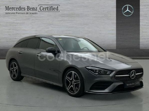 Gris / plata Usado 2021 Mercedes CLA200 Shooting Brake Familiar | 27.990 € (Caro) - Imagen 1/4