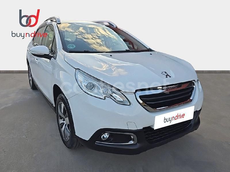 Usado Peugeot 2008 Active 82 CV (60 kW) 2015 Blanco SUV