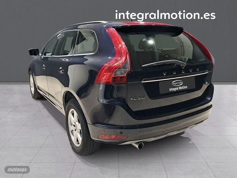 Usado Volvo XC60 Momentum 149 CV (109 kW) 2016 Azul SUV