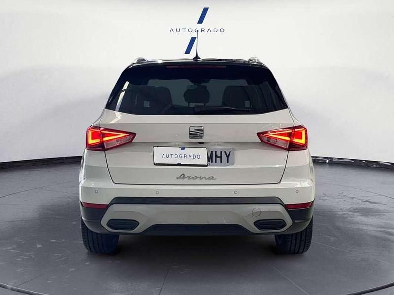 Usado Seat Arona Xperience 110 CV (80 kW) 2023 Blanco SUV
