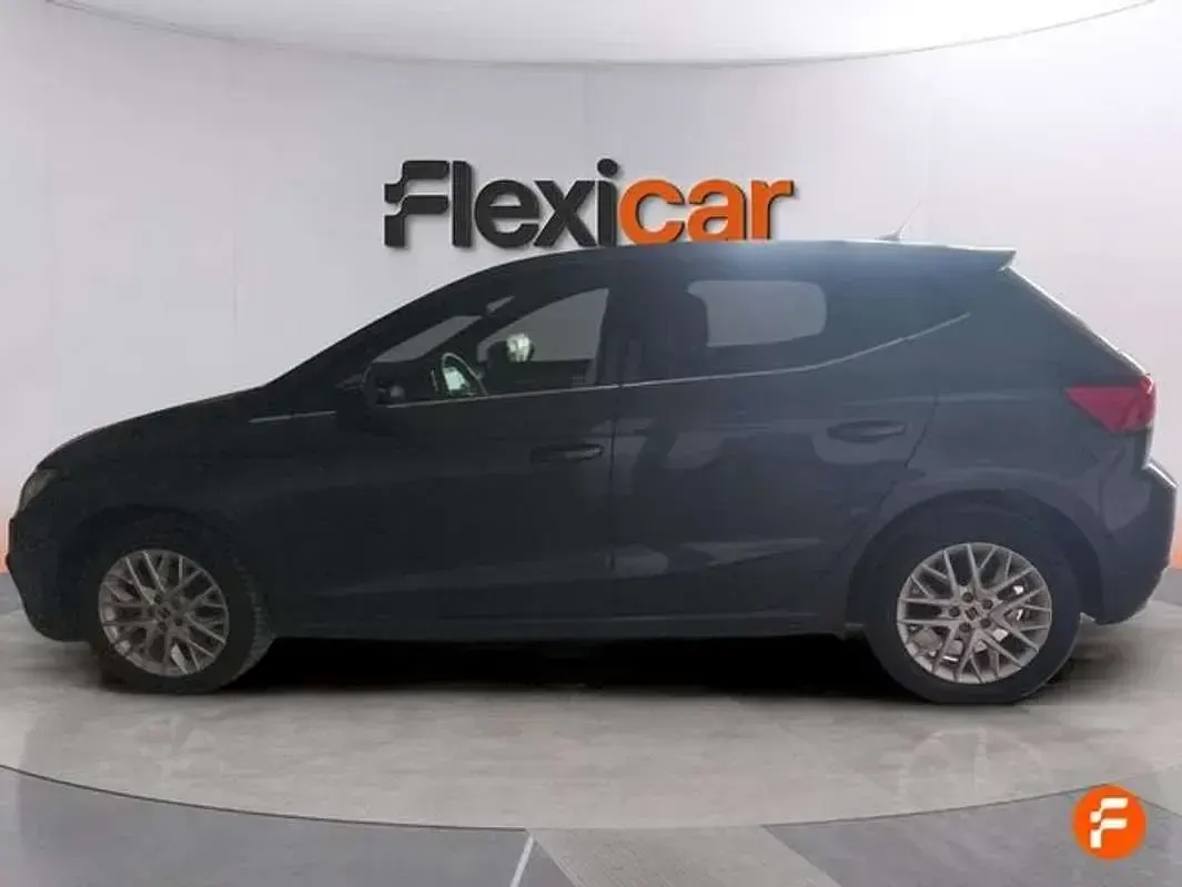 Usado Seat Ibiza Style 116 CV (85 kW) 2024 Gris Utilitario