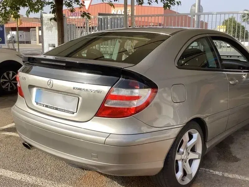 Usado Mercedes C180 Sport Edition 143 CV (105 kW) 2007 Marrón Berlina
