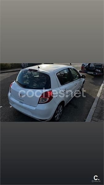 Blanco Usado 2009 Renault Clio II Dynamique Berlina | 4000 € (Precio justo) - Imagen 1/4