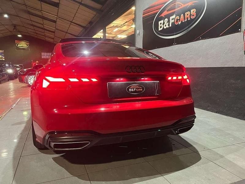 Usado Audi A5 Sportback Ambiente 150 CV (110 kW) 2023 Rojo Utilitario