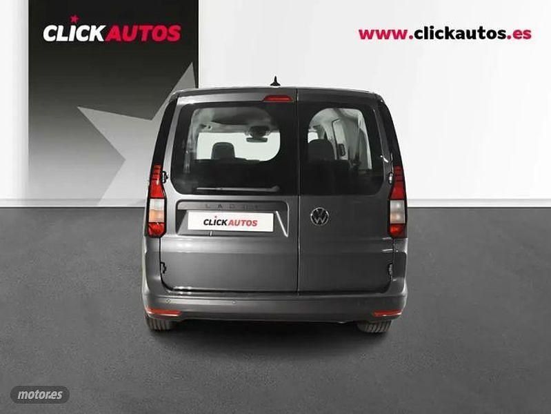 Usado VW Caddy 102 CV (75 kW) 2025 Gris Monovolumen