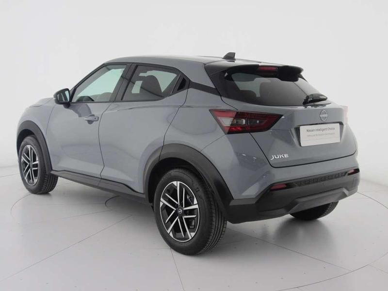 Usado Nissan Juke N-Connecta 114 CV (83 kW) 2025 Gris SUV