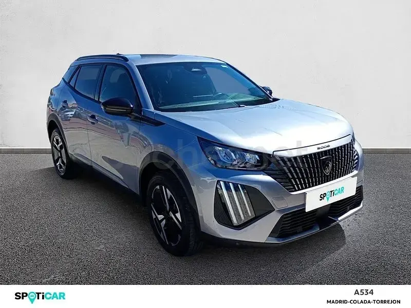 Usado Peugeot 2008 Allure 100 CV (73 kW) 2025 Gris SUV