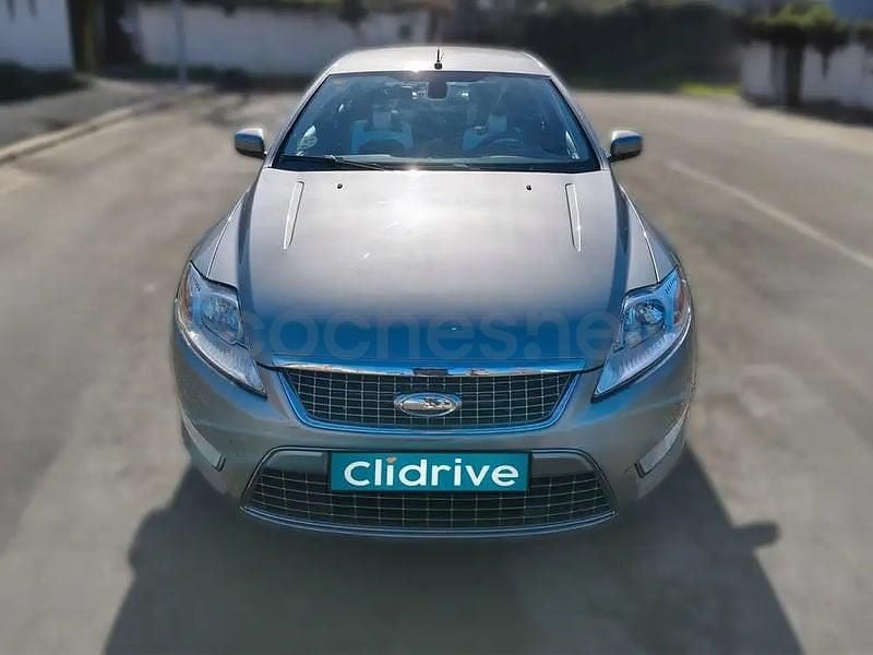 Usado Ford Mondeo Titanium 140 CV (102 kW) 2010 Gris Berlina