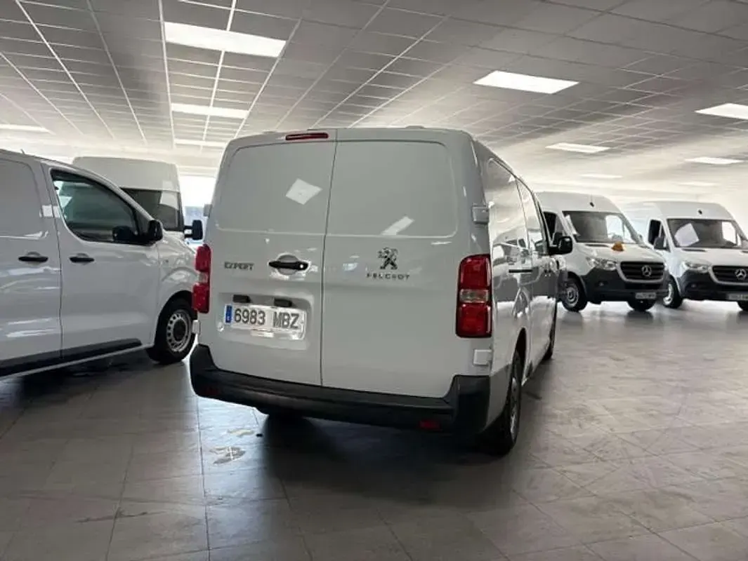 Usado Peugeot Expert 101 CV (74 kW) 2023 Blanco Van