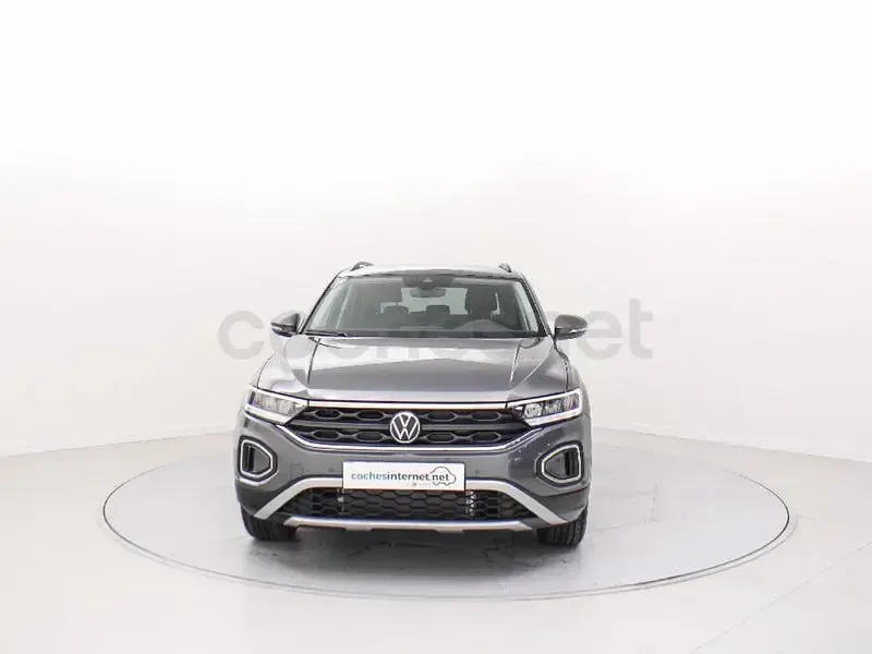 Usado VW T-Roc 150 CV (110 kW) 2025 Gris / plata SUV