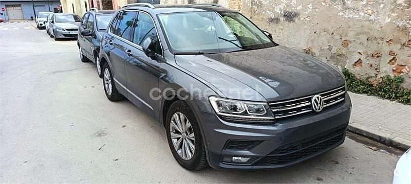 Usado VW Tiguan Edition 125 CV (91 kW) 2018 Gris / plata SUV