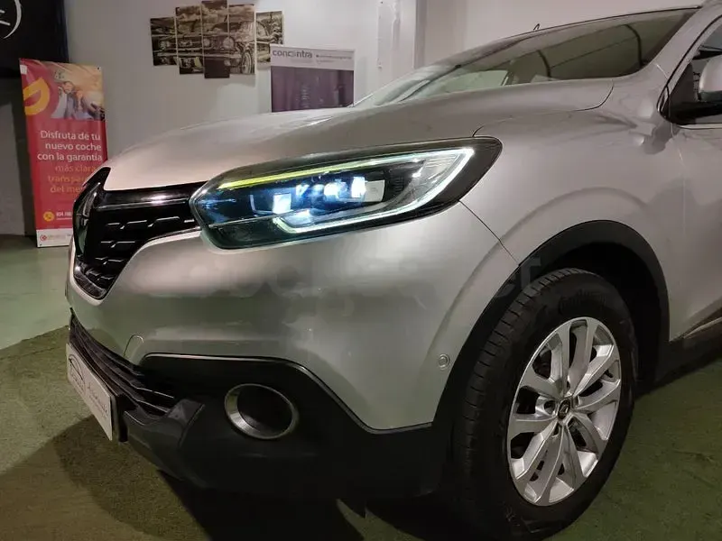 Usado Renault Kadjar 110 CV (80 kW) 2018 Gris / plata SUV