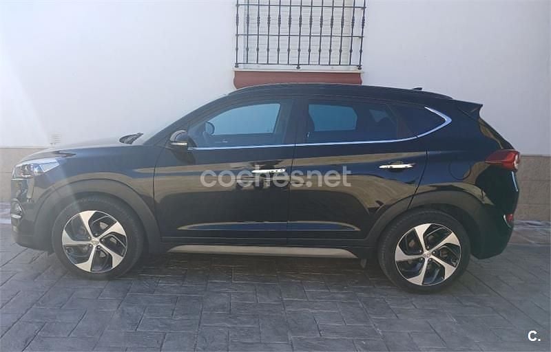 Usado Hyundai Tucson Style 141 CV (103 kW) 2018 Negro SUV