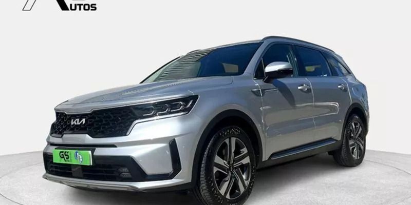 Gris Usado 2023 Kia Sorento 2 SUV | 33.499 € (Buen precio) - Imagen 1/4