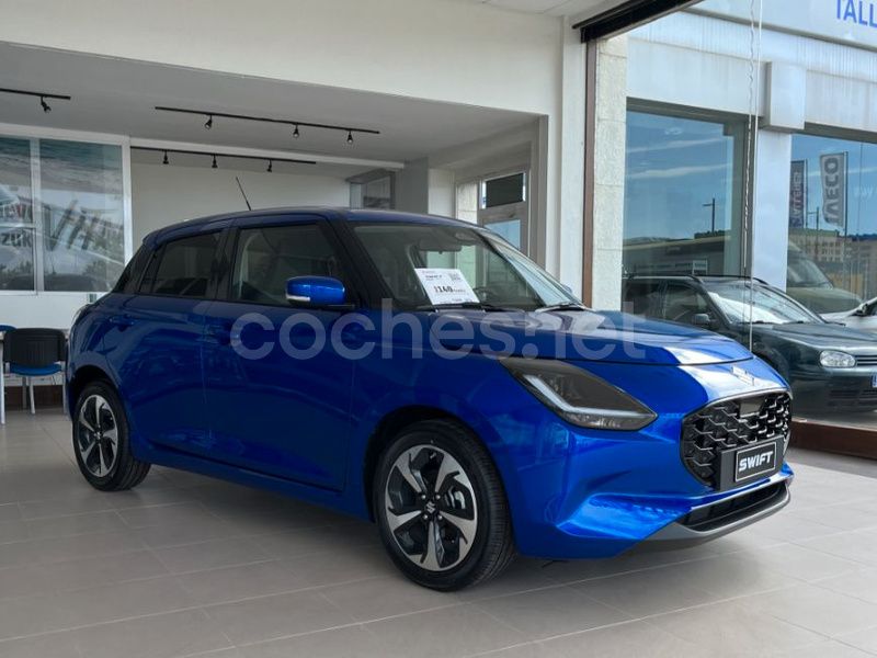 Usado Suzuki Swift 83 CV (61 kW) 2024 Azul Utilitario