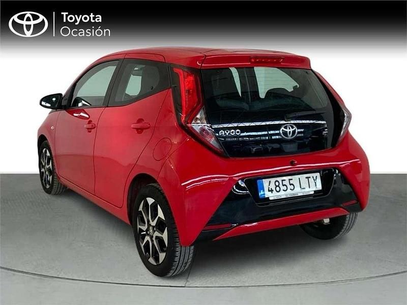 Usado Toyota Aygo X-play 72 CV (52 kW) 2021 Utilitario