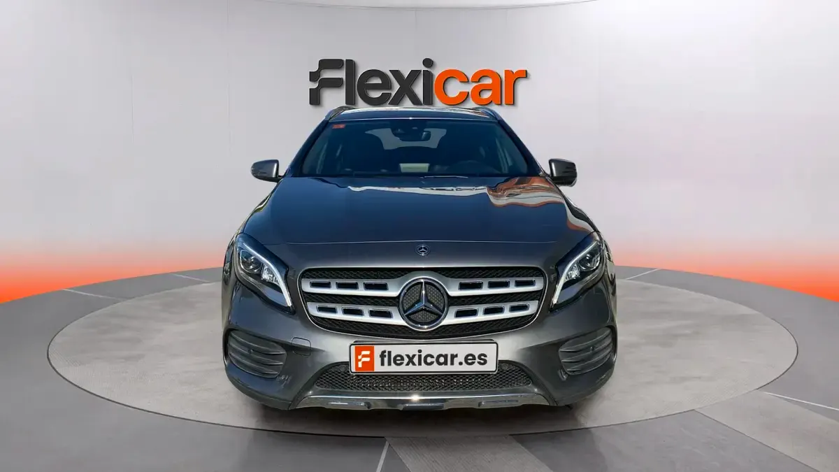Usado Mercedes GLA200 136 CV (100 kW) 2019 Gris SUV