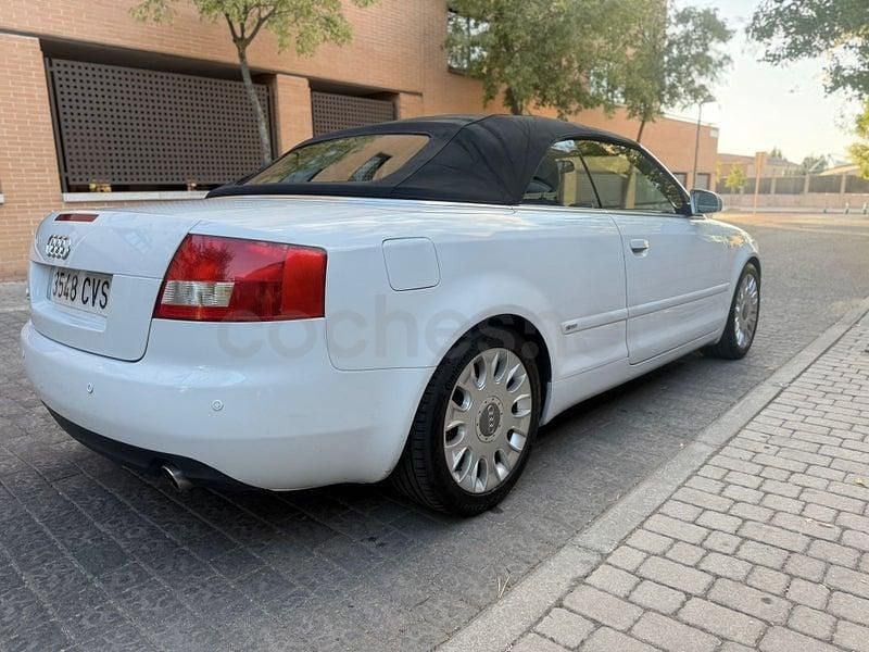 Usado Audi A4 Cabriolet Premium 163 CV (119 kW) 2004 Blanco Descapotable