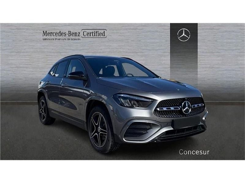 Usado Mercedes GLA200 150 CV (110 kW) 2025 Gris SUV