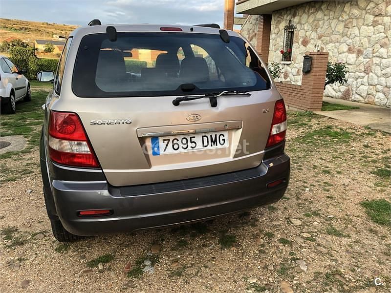 Usado Kia Sorento EX 140 CV (102 kW) 2005 Gris / plata SUV