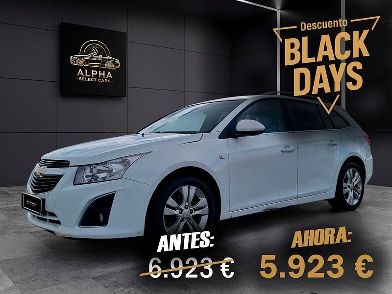 Blanco Usado 2012 Chevrolet Cruze LTZ Familiar | 5923 € (Precio justo) - Imagen 1/4