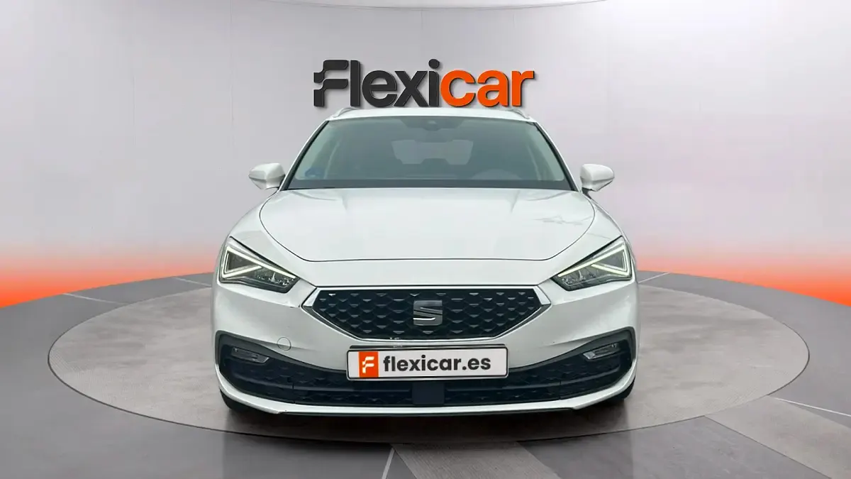 Usado Seat Leon ST 150 CV (110 kW) 2021 Blanco Familiar