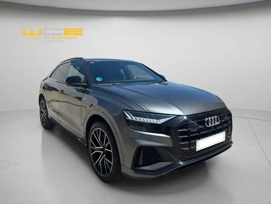 Usado Audi Q8 286 CV (210 kW) 2021 Gris SUV