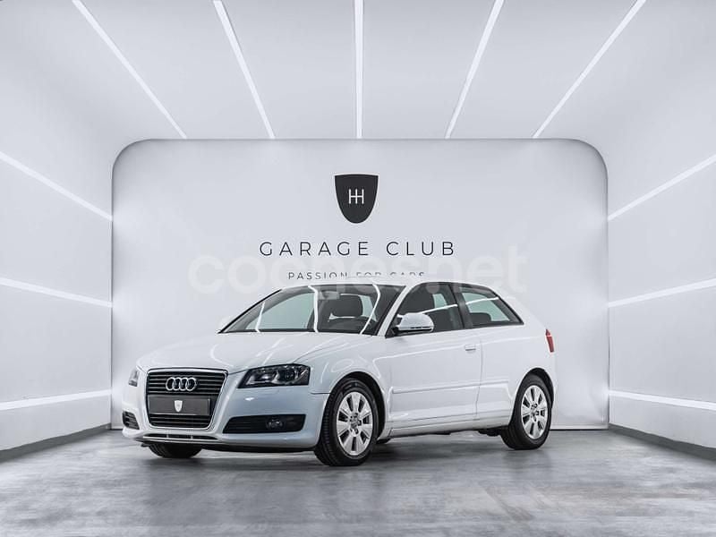 Blanco Usado 2009 Audi A3 Attraction Utilitario | 7499 € (Precio justo) - Imagen 1/4