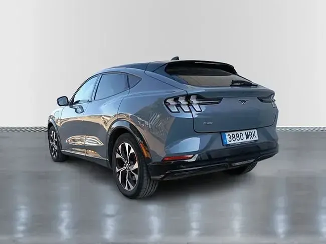 Usado Ford Mustang Mach-E Premium 123 kW (168 CV) 2024 Azul vapor (metalizado) SUV