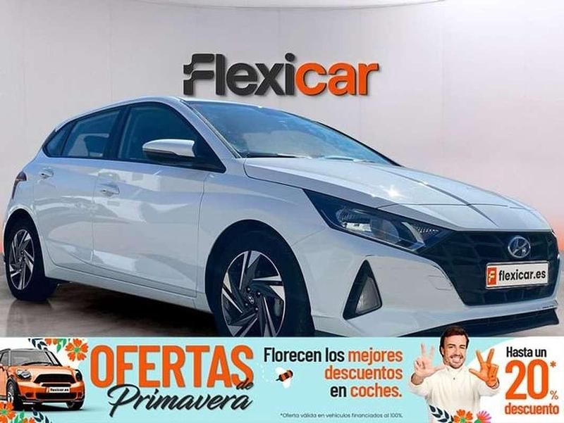 Usado Hyundai i20 84 CV (61 kW) 2021 Blanco Utilitario