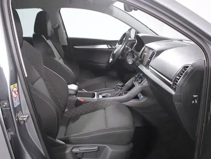 Usado Skoda Karoq Ambition 115 CV (84 kW) 2021 Gris SUV