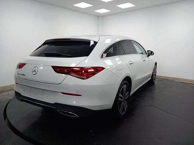 Usado Mercedes CLA250e Business 218 CV (160 kW) 2021 Blanco Berlina